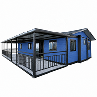 Villa préfabriquée en conteneur pour complexe hôtelier en bord de mer avec terrasse et toit en pente – Fournisseur d'hébergements modulaires pour les vacances
