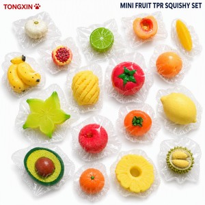 TONGXIN Venta al por mayor <span class=keywords><strong>Mini</strong></span> Llavero de Frutas TPR Blandito, Juguete Realista para Apretar, Alivio del Estrés, Bonito Colgante para Bolsos, Fidget, 41 Estilos, OEM Personalizado - Product Image 1
