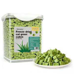 חטיפי חתולים אורגניים מיובשים בהקפאה בצורת קוביות וגרגירים, מותג פרטי, מזון לחיות מחמד, חטיפים לחתולים - Product Image 1