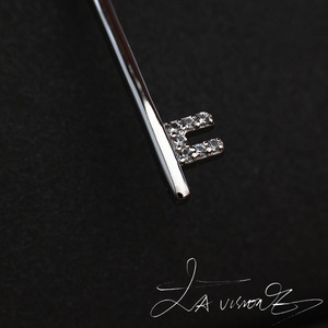 Colgante Unisex de la Serie Counterattack, Aleación Vintage con Incrustaciones de Plata 925, Cristal y Diamantes de Imitación - Product Image 3