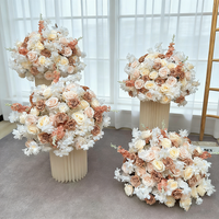 Boules de fleurs artificielles en soie blanches modernes de haute qualité et durables pour la décoration d'événements de mariage