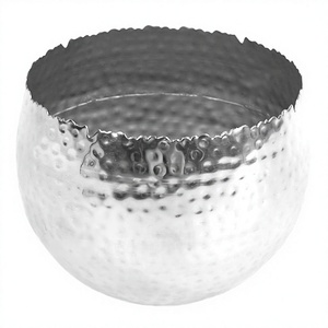 Axiom Home Accents - Frutero Clásico de Aluminio Plateado Hecho a Mano, con Patrón Martillado, Grabado Artesanal, Acabado Brillante - Product Image 1
