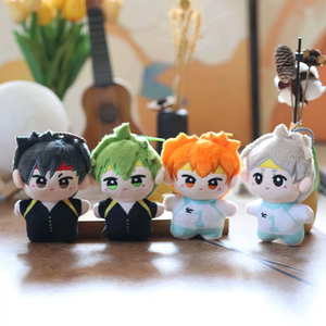 Vente en gros de porte-clés en peluche de 13 cm, 4 modèles de personnages de dessins animés Satoru Gojo Kugisaki Nobara, porte-clés en peluche d'anime en vrac pour enfants - Product Image 1