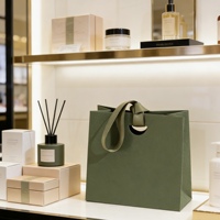 Sacs en papier d'art de qualité supérieure avec poignées en ruban sur mesure, emballage de luxe pour bijoux, cosmétiques et vêtements