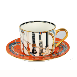 Juego de Taza y Platillo de Porcelana Fina con Patrón Dorado de Lujo para Café y Té de la Tarde, <span class=keywords><strong>Vajilla</strong></span> Grabada con Caja de Regalo, Serie H - Product Image 3