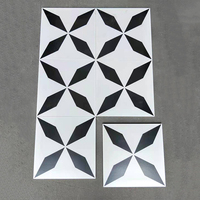 Carrelage de sol en porcelaine à motif floral noir et blanc 300*300 pour intérieur et extérieur