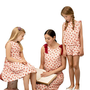 Produttore di <span class=keywords><strong>Abbigliamento</strong></span> per Bambini Personalizzato OEM, Set Estivo Senza Maniche a Due Pezzi con Design Floreale alla <span class=keywords><strong>Moda</strong></span> per Ragazze - Product Image 2