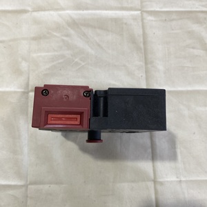 Interrupteur de porte de sécurité D4JL-1QFA-D6 27508Z d'origine en stock - Product Image 3