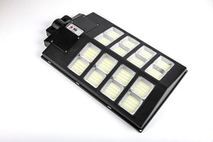 Lampe solaire LED de rue 80W intégrée tout-en-un, étanche IP65, pour usage commercial et public, en aluminium - Product Image 4