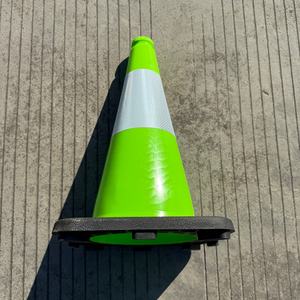 Yüksek Yansıtıcı 70CM Trafik Konileri ile PVC Güvenlik Konisi - Product Image 6