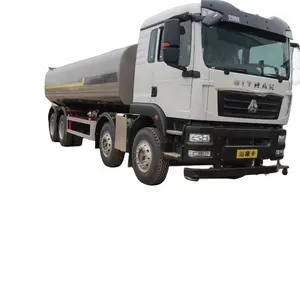 Großvolumen Sinotruk 8x4 Wasser-Lkw 25000L Tank-Lkw