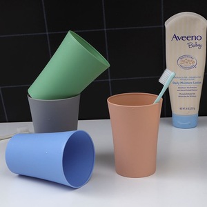 Gobelet de rinçage de voyage en plastique PP blanc réutilisable, durable, écologique, recyclable, avec logo personnalisé imprimé en couleur, texture givrée - Product Image 1