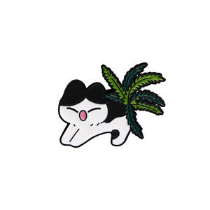 Alliage créatif joli chaton émail broche chats cachés dans des épingles de plantes - Product Image 2