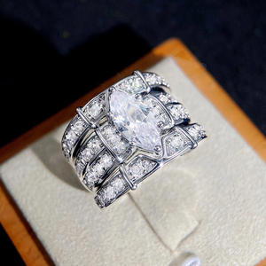 Anello di fidanzamento da donna Dj045 in argento sterling 925 con diamante naturale taglio marquise per lei - Product Image 2