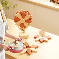 Sous-plat isolant en bois massif motif tournesol, design moderne et minimaliste pour table de cuisine et salle à manger, tapis anti-brûlure