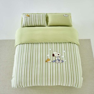 Set di Biancheria da Letto per Bambini Carino e Kawaii di Alta Qualità in Puro Cotone Tinto in Filo a Righe con Ricamo di Snoopy Ecologico e Durevole - Product Image 2