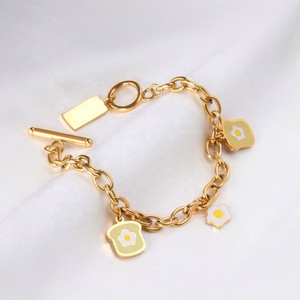 Bracelet unisexe à maillons en acier inoxydable 316 plaqué or 18 carats avec breloque œuf au plat émaillé, certifié – Nouvelle collection de bijoux personnalisés en promotion - Product Image 2