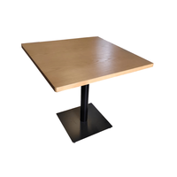 Table et tabourets de restaurant en bois modernes, design carré, usage commercial, pour café, villa, salon