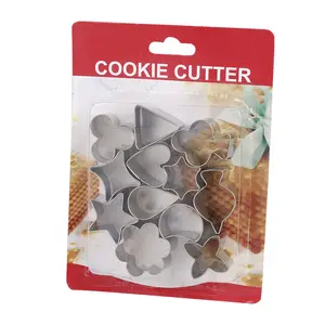 Venda quente 3D metal cookie cortador define para 12pcs em forma de cartão