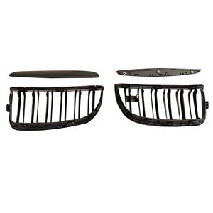 Vente chaude Voiture <span class=keywords><strong>M</strong></span> <span class=keywords><strong>Pack</strong></span> Bodykit En Fiber De Carbone Look <span class=keywords><strong>Grille</strong></span> M3 Double Ligne Grilles pour <span class=keywords><strong>BMW</strong></span> <span class=keywords><strong>Série</strong></span> 3 E90 2005-2011 - Product Image 2