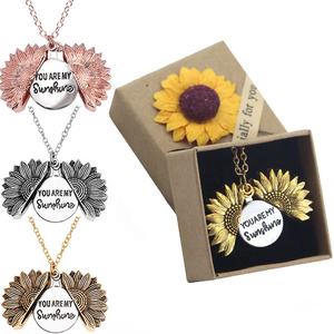 Collana con Ciondolo a Forma di Girasole Placcato Oro e Argento Antico, Gioiello 'You Are My Sunshine' per Donna con Confezione - Product Image 1