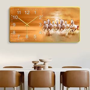 Orologio da <span class=keywords><strong>parete</strong></span> dorato di alta qualità pittura di cristallo immagine del paesaggio del cavallo orologio da <span class=keywords><strong>parete</strong></span> digitale di lusso per la decorazione della casa - Product Image 4