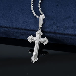 Ciondolo a Croce Gotica Iced Out Hip Hop in <span class=keywords><strong>Argento</strong></span> Sterling 925 con <span class=keywords><strong>Ali</strong></span> Decorate per Uomo, Lusso VVS 1 <span class=keywords><strong>D</strong></span> Moissanite Supera il Test del Diamante - Product Image 6