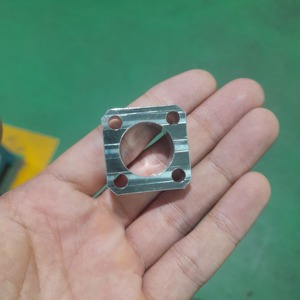 Servicio de Mecanizado CNC Personalizado de Piezas Metálicas de Aluminio, Acero Inoxidable y Titanio, Fresado y Torneado de Precisión con Acabado Anodizado - Product Image 5
