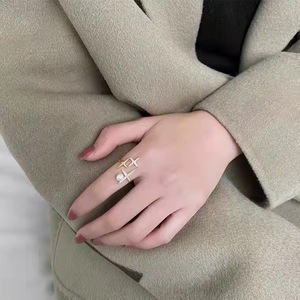 Bague en perle d'eau douce tendance de célébrité d'internet de luxe léger avec embellissement en étoile Style simple Bagues de mode - Product Image 2