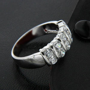 Anello da Donna F816 in Oro Bianco con Diamante Taglio Brillante Rotondo Colore G Naturale Stile Classico per Fidanzamento - Product Image 6