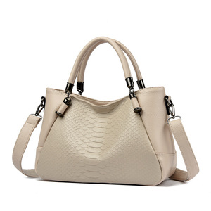 Bolsos cruzados de diseño de moda, bolsos de hombro de cuero PU de alta calidad, bolsos de mano casuales de lujo para mujer - Product Image 5