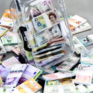 Juguete de Billete de Dólar Simulado en Miniatura de Alta Calidad, Figura de Plástico para Equipaje, para Año Nuevo Chino, Navidad, Multi-Ocasión - Product Image 3