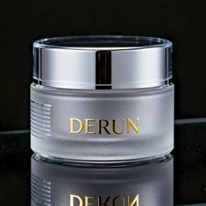 IT può essere confezionato <span class=keywords><strong>in</strong></span> un vasetto di <span class=keywords><strong>vetro</strong></span> satinato personalizzato con tappo argentato, adatto per crema per il corpo <span class=keywords><strong>in</strong></span> formato da 30g, 50g, 100g. - Product Image 1