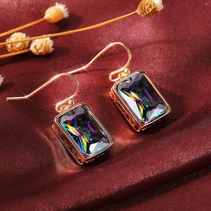 Eleganti Orecchini Pendenti Multicolore con Pietre Scintillanti per Donne, Misteriosi Orecchini Pendenti, Gioielli Regalo all'Ingrosso - Product Image 1