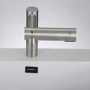 Distributeur <span class=keywords><strong>de</strong></span> savon en mousse rechargeable Robinet <span class=keywords><strong>d</strong></span>'économie <span class=keywords><strong>d</strong></span>'<span class=keywords><strong>eau</strong></span> à <span class=keywords><strong>lame</strong></span> <span class=keywords><strong>d</strong></span>'air automatique pour salle <span class=keywords><strong>de</strong></span> bain Vente en gros Offre Spéciale Nouveau laiton électrique 1000W 1000 - Product Image 6