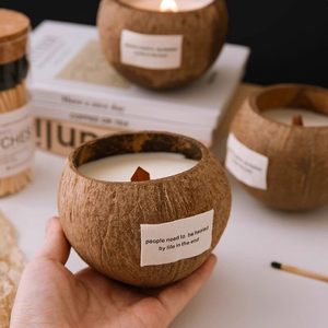 Bougie écologique 100% naturelle parfumée à la cire de soja dans des coupelles de noix de coco, petite bougie en coquille de noix de coco parfumée - Product Image 3