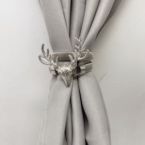 Nuevo Diseño de Sujetador de Cortina de Metal en Color Plateado - Product Image 1