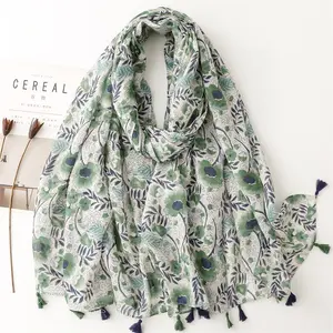 Wholesale 2023 latest girl's tassel floral shawl hot selling beach sarong cover up fashion women's cotton scarf summer
