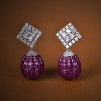 Boucles d'oreilles pendantes en micro-pavé de saphir avec sertissage invisible, forme de boule classique pour femmes - Bijoux de fête et cadeaux