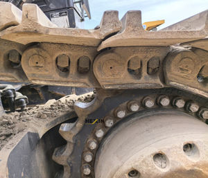 Excavadora de cadenas XE 800D de 80 toneladas, 100% original usada, con componentes principales: motor y bomba. - Product Image 6