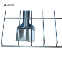 Plancher métallique sur mesure entièrement soudé à canaux évasés en cascade pour rayonnages d'entrepôt