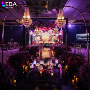 LEDA Lustre en cristal professionnel, moderne et élégant, avec structure en fer métallique en demi-cercle, prix usine - Product Image 4