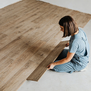 Revêtement <span class=keywords><strong>de</strong></span> sol PVC vinyle SPC industriel et commercial à clipser, design bois, pour <span class=keywords><strong>salle</strong></span> <span class=keywords><strong>de</strong></span> <span class=keywords><strong>bain</strong></span> et décoration intérieure – Fabrication DIY - Product Image 1