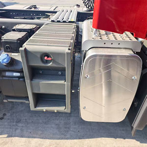 Tracteur à essence d'occasion 6x4, 5 passagers, avec caméra arrière, conduite à gauche, origine Shandong - Product Image 5