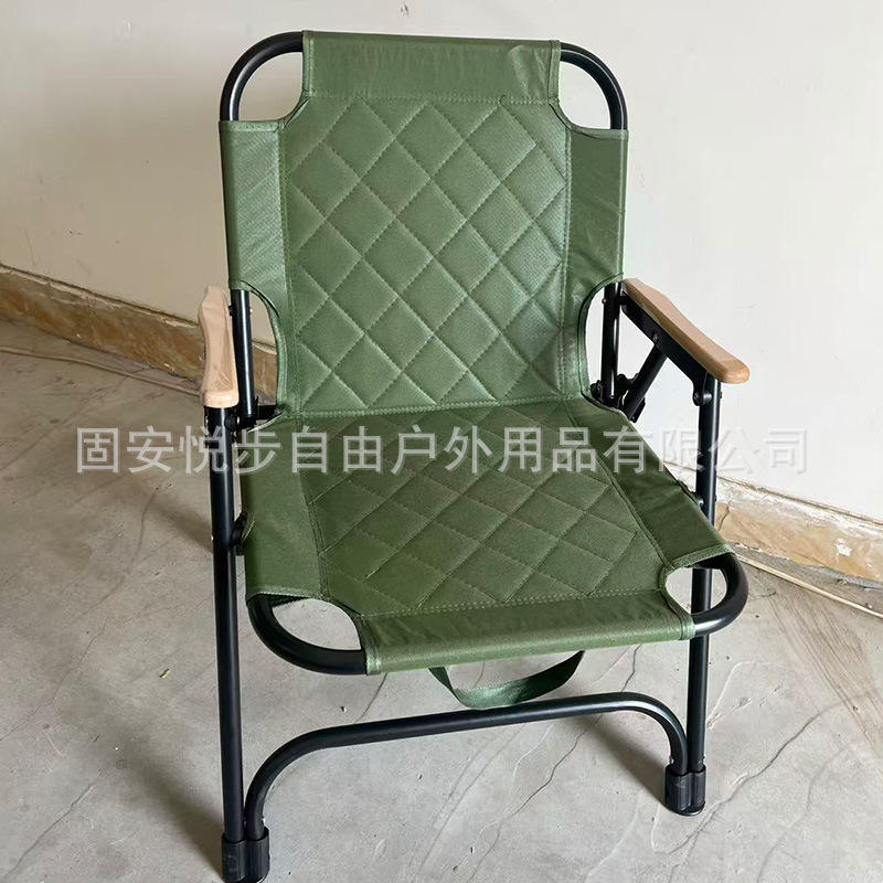 สีเขียวทหาร