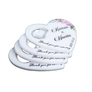 Vente en gros Offre Spéciale souvenir personnalisé <span class=keywords><strong>photo</strong></span> imprimée coeur décapsuleur aimant de réfrigérateur pour les attractions touristiques pays <span class=keywords><strong>site</strong></span> magasin - Product Image 1