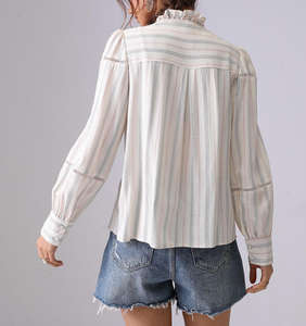 เสื้อผู้หญิงผ้าฝ้ายติดกระดุมหน้าสไตล์วินเทจ - Product Image 5