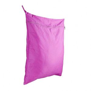 Échantillon Gratuit : Sac de Lavage pour Animaux de Compagnie avec Fermeture Éclair Sécurisée et Crochet de Suspension - Product Image 3