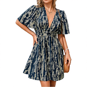 Robe courte pour femme à col en V profond, imprimé géométrique, manches courtes, coupe trapèze, décontractée, été, tissu respirant, avec poches - Product Image 4