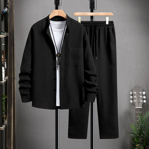 Мужской элегантный повседневный комплект из двух предметов, рубашка с воротником-стойкой и длинными рукавами и повседневные брюки в простой однотонной повседневной одежде - Product Image 3